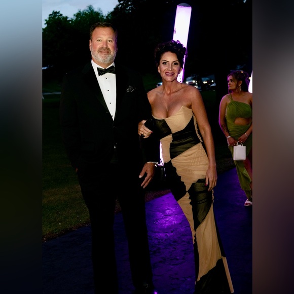 Retrofete Ford dress in Black/Nude is a size L - Picture 4 of 4